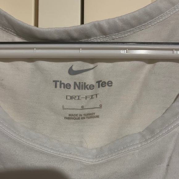 Nike White Tank Top with Boxy Relaxed Fit - Picture 3 of 4